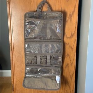 Thirty one times less beauty bag